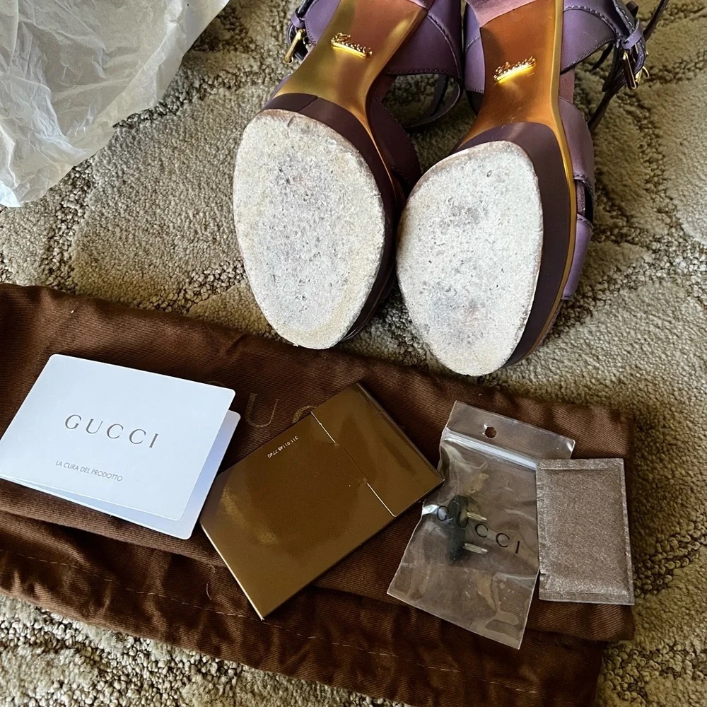 GUCCI " IMAN " Runway Purple Leather T Strap Double Buckle Sandals 37.5 Preowed - Picture 5 of 12
